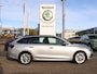 Skoda Octavia Combi 1.0 TSI 110pk Business Edition | Trekhaak | Elektrische achterklep | Getint glas achter | Parkeersensoren | Navigatie |