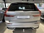 Volvo XC60 2.0 T8 Plug-in hybrid AWD Plus Dark (335kW/455PK) FULL OPTION ** 1e EIG - Ex VOLVO - € 26.000,= onder NP ** ** INFORMEER OOK NAAR ONZE AANTREKKELIJKE FINANCIAL-LEASE TARIEVEN **