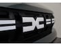 Dacia Duster TCe 130pk Mild Hybrid 4x4 Extreme | Trekhaak | Achteruitrijcamera | 1500kg TREKGEWICHT | Parkeersensoren voor + Achter |