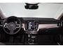 Volvo V90 T6 Recharge AWD Plus Dark - IntelliSafe Assist & Surround - Harman/Kardon audio - 360º Camera - Adaptieve LED koplampen - Verwarmde voorstoelen, stuur & achterbank - Parkeersensoren voor & achter - Elektr. bedienb. voorstoelen met geheugen - Extra getint glas - Elektr. inklapbare trekhaak - 19' LMV
