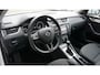 Skoda Octavia Combi 1.4 TSI 150pk DSG Style Businessline Canton Keyless Xenon 17inch LM Trekhaak Stoelverwarming *Complete Skoda* NL auto!
