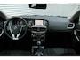 Volvo V40 T2 Automaat Polar+ | Parkeersensoren achter | Volvo on Call | Stoelverwarming | Dealeronderhouden | Navigatie | High perfomance audio | Climate control