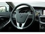 Volvo V40 T2 Automaat Polar+ | Parkeersensoren achter | Volvo on Call | Stoelverwarming | Dealeronderhouden | Navigatie | High perfomance audio | Climate control