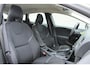 Volvo V40 T2 Automaat Polar+ | Parkeersensoren achter | Volvo on Call | Stoelverwarming | Dealeronderhouden | Navigatie | High perfomance audio | Climate control