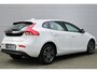 Volvo V40 T2 Automaat Polar+ | Parkeersensoren achter | Volvo on Call | Stoelverwarming | Dealeronderhouden | Navigatie | High perfomance audio | Climate control