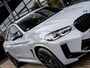 BMW X4 M Competition | BROOKLYN GRAU | SCHUIF/KANTELDAK | HARMAN KARDON AUDIO | STUUR + STOELVERWARMING | STOELMEMORY | 360 CAMERA | 21 INCH | APPLE-CARPLAY | HEAD-UP DISPLAY |