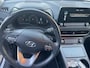 Hyundai Kona Electric PRIMIUM EV 64 KWH 1e EIG ACCU 92% GARANTIE 10-2030 BEREIK 466 KM ! LEDER. STUUR/STOEL VERWARMING.DODE HOEK DETECTIE