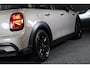 MINI Cooper Mini 1.5 Camden / 5 Deurs / Head Up / Camera / Leder / Open Panoramadak / Led / Pdc / 17 Inch