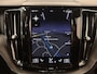 Volvo XC60 2.0 T6 Plug-in hybrid AWD Inscription Expression Panoramadak 360 Camera Head Up Display Trekhaak Navi Carplay Adaptive Cruise+Pilot Assist PDC VA 19" LM Velgen