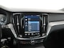 Volvo V60 2.0 T8 Recharge AWD R-Design | Panoramadak | Trekhaak | Camera | Zondag Open!