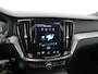 Volvo V60 2.0 T8 Recharge AWD R-Design | Panoramadak | Trekhaak | Camera | Zondag Open!