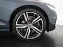 Volvo V60 2.0 T8 Recharge AWD R-Design | Panoramadak | Trekhaak | Camera | Zondag Open!