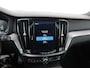 Volvo V60 2.0 T8 Recharge AWD R-Design | Panoramadak | Trekhaak | Camera | Zondag Open!