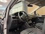Volkswagen Touran 1.2 TSI Highline R-Line * 1e Eig / 48.169 km + NAP / Camera / Trekhaak / NL Auto *