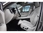 Volvo XC60 T8 455pk AWD Ultra Bright | Trekhaak | Luchtvering | Massage | B