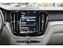 Volvo XC60 T8 455pk AWD Ultra Bright | Trekhaak | Luchtvering | Massage | B