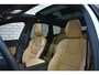 Volvo XC60 T8 455pk AWD Ultra Dark | 22'' | Luchtvering | Trekhaak | B&W