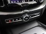 Volvo XC60 2.0 T6 Plug-in hybrid AWD Ultimate Dark | Trekhaak | Schuifdak | Harman Kardon | 360 camera | Head-up | Stoelverwarming voor & achter | Keyless Go |