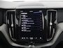 Volvo XC60 2.0 T6 Plug-in hybrid AWD Ultimate Dark | Trekhaak | Schuifdak | Harman Kardon | 360 camera | Head-up | Stoelverwarming voor & achter | Keyless Go |
