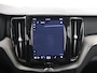 Volvo XC60 2.0 T6 Plug-in hybrid AWD Ultimate Dark | Trekhaak | Schuifdak | Harman Kardon | 360 camera | Head-up | Stoelverwarming voor & achter | Keyless Go |