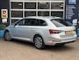 Skoda Superb Combi 1.4 TSI iV Business Edition Plus GRATIS Afleverpakket! | Uitklapbare Trekhaak | Elektrische stoelen + Geheugen |