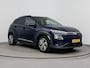 Hyundai Kona Electric EV PREMIUM 64 kWh | SoH 96% | 3- FASE | NAVI | CLIMA | CRUISE | CAMERA | HUD | LEDER | STUUR- & STOELVERWARMING | WARMTEPOMP | PRIVACY GLASS | WLTP 481 KM! |