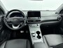 Hyundai Kona Electric EV PREMIUM 64 kWh | 3- FASE | NAVI | CLIMA | CRUISE | CAMERA | HUD | LEDER | STUUR- & STOELVERWARMING | WARMTEPOMP | PRIVACY GLASS | WLTP 481 KM! |