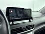 Hyundai Kona Electric EV PREMIUM 64 kWh | 3- FASE | NAVI | CLIMA | CRUISE | CAMERA | HUD | LEDER | STUUR- & STOELVERWARMING | WARMTEPOMP | PRIVACY GLASS | WLTP 481 KM! |
