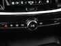 Volvo V60 2.0 B3 Essential Edition | Trekhaak | Adaptive Cruise | BLIS | Stoel- & stuurwielverwarming | 18" | Google Navigatie