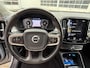 Volvo XC40 1.5 T3 Momentum Pro | Automaat | Adaptive cruise control | Voorruitverwarming | Achteruitrijcamera | Parkeersensoren voor + achter | Climate control | Getint glas | DAB+ radio |