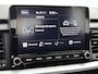 Kia Stonic 1.0 T-GDi 120pk MHEV DynamicLine Auto. Navigatie Apple Carplay/Android Auto Camera Parkeersensoren achter Cruise Control Lichtmetalen velgen Airco
