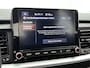 Kia Stonic 1.0 T-GDi 120pk MHEV DynamicLine Auto. Navigatie Apple Carplay/Android Auto Camera Parkeersensoren achter Cruise Control Lichtmetalen velgen Airco