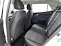 Kia Stonic 1.0 T-GDi 120pk MHEV DynamicLine Auto. Navigatie Apple Carplay/Android Auto Camera Parkeersensoren achter Cruise Control Lichtmetalen velgen Airco
