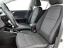 Kia Stonic 1.0 T-GDi 120pk MHEV DynamicLine Auto. Navigatie Apple Carplay/Android Auto Camera Parkeersensoren achter Cruise Control Lichtmetalen velgen Airco