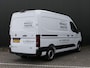 Renault Master E-Tech T35 L2H2 Advance long range 87 kWh *NIEUW* *Betimmering laadruimte* - Trekhaak, navi, sensor v+a, camera