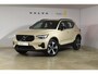 Volvo XC40 B4 211PK Automaat Plus Dark / Navigatie / Adaptive Cruise / Harman Kardon / Stuur- & Stoelverwarming / Elektrische achterklep / Achteruitrijcamera / Trekhaak / Elektrische stoelverst. met geheugen