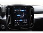 Volvo XC40 B4 211PK Automaat Plus Dark / Navigatie / Adaptive Cruise / Harman Kardon / Stuur- & Stoelverwarming / Elektrische achterklep / Achteruitrijcamera / Trekhaak / Elektrische stoelverst. met geheugen