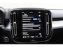 Volvo XC40 B4 211PK Automaat Plus Dark / Navigatie / Adaptive Cruise / Harman Kardon / Stuur- & Stoelverwarming / Elektrische achterklep / Achteruitrijcamera / Trekhaak / Elektrische stoelverst. met geheugen