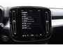 Volvo XC40 B4 211PK Automaat Plus Dark / Navigatie / Adaptive Cruise / Harman Kardon / Stuur- & Stoelverwarming / Elektrische achterklep / Achteruitrijcamera / Trekhaak / Elektrische stoelverst. met geheugen