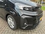 Opel Vivaro-e Electric L3 75 kWh DC | Navigatie | Winterpakket | Linker schuifdeur | Full LED Koplampen | Parkpilot | Camera | Elektrisch Pakket | 17"LM-Velgen
