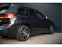 BMW X1 xDrive25e eDrive Edition M Sport | Panoramadak | Leer | Head-Up Display | Camera | Shadowline | Keyless | Cruise Control | Navigatie Prof. | Stoelverwarming | Elek. Achterklep | Ambiance Verlichting