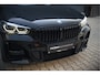 BMW X1 xDrive25e eDrive Edition M Sport | Panoramadak | Leer | Head-Up Display | Camera | Shadowline | Keyless | Cruise Control | Navigatie Prof. | Stoelverwarming | Elek. Achterklep | Ambiance Verlichting