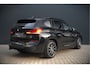 BMW X1 xDrive25e eDrive Edition M Sport | Panoramadak | Leer | Head-Up Display | Camera | Shadowline | Keyless | Cruise Control | Navigatie Prof. | Stoelverwarming | Elek. Achterklep | Ambiance Verlichting