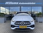 Mercedes-Benz GLA 200 AMG Line Adaptive Cruise Control, Afneembare Trekhaak & Sfeer Verlichting