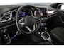 Volkswagen T-Roc R-Line Edition 1.5 TSI 150pk DSG Automaat Trekhaak, Navigatie, Adaptive cruise control, Achteruitrijcamera, Stoelverwarming, LED koplampen, App connect