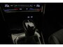 Volkswagen T-Roc R-Line Edition 1.5 TSI 150pk DSG Automaat Trekhaak, Navigatie, Adaptive cruise control, Achteruitrijcamera, Stoelverwarming, LED koplampen, App connect