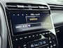 Hyundai Tucson 1.6 T-GDI PHEV Premium 4WD | Stoel stuur verwarming & stoelverkoeling | 360° Camera | Adaptieve Cruise | Apple Carplay & Android auto | Elektrisch Stoelverstelbaar + Memory |