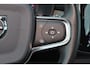 Volvo XC40 T3 GT Inscription - AUTOMAAT - Leder - Harman Kardon - Verwarmbare voorstoelen - Elektr. bedienbare achterklep - Parkeersensoren voor & achter - Parkeercamera achter - Draadloos opladen telefoon - DAB plus - 18' LMV - Climate Control - Cruise Control - Licht- & regensensor