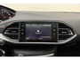 Peugeot 308 SW 1.2 PureTech Blue Lease Executive 110 PK | Handgeschakeld | Trekhaak | Mirror Screen | Panorama dak | DAB+ | Cruise Control | Climate Control | 1e eigenaar