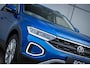 Volkswagen T-Roc 1.0 TSI 110pk Life | Apple Carplay/Android Auto | 17" Velgen | Adaptive Cruise